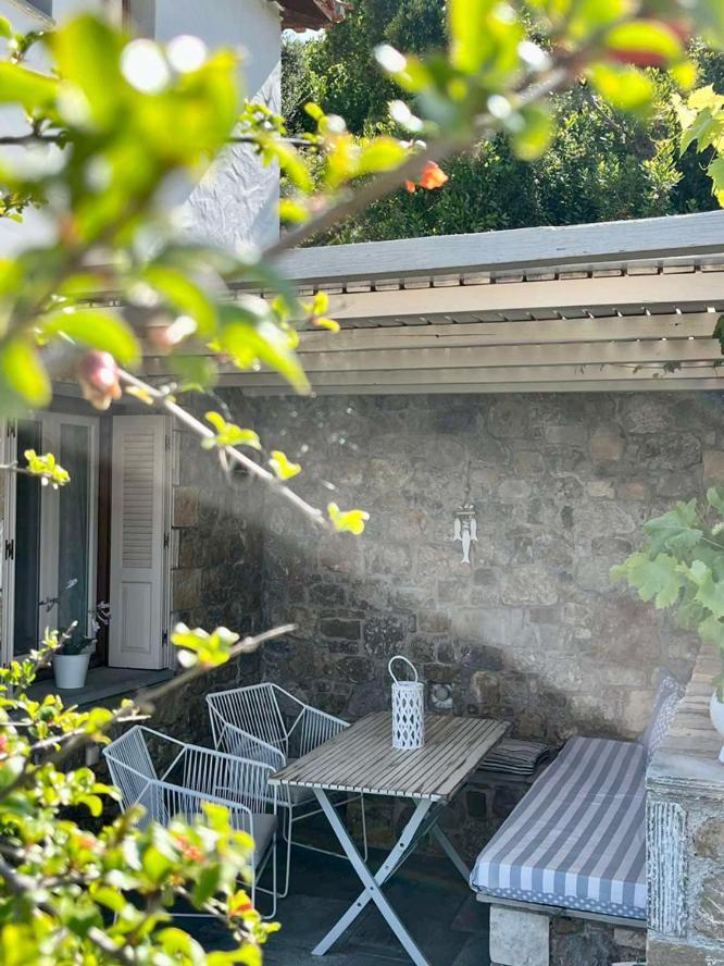 Lithea Villas And Studios By The Sea Agios Petros  Exterior photo