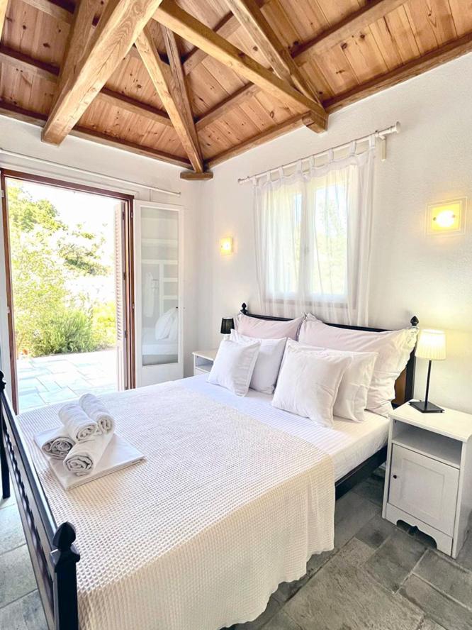 Lithea Villas And Studios By The Sea Agios Petros  Exterior photo